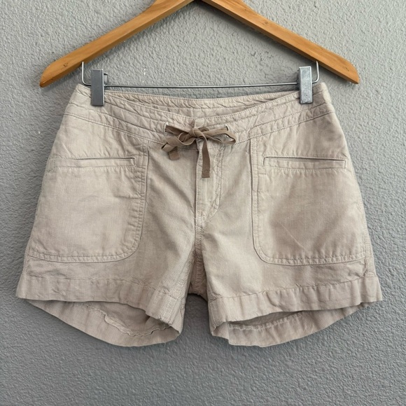 The North Face Wonder Free Shorts Size 4 in Dine Beige Stripe - Picture 1 of 5